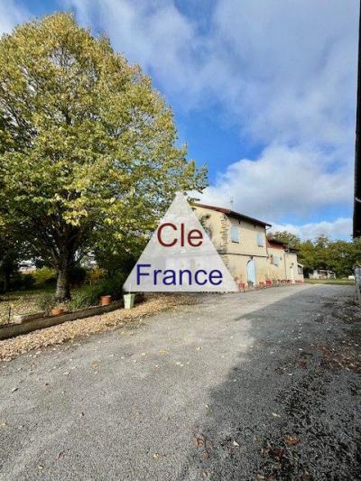 Large Farm House with Swimming Pool