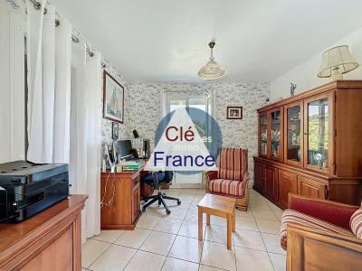 Detached Country House with Outbuilding