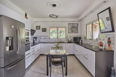 Detached Villa with Swimming Pool on Landscaped Gardens