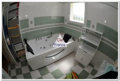 Detached Hose Fully Renovated and Ready to Move Into