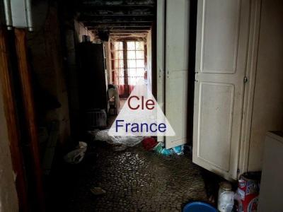 Huge House and buildings to Renovate