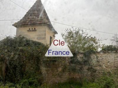 Huge House and buildings to Renovate