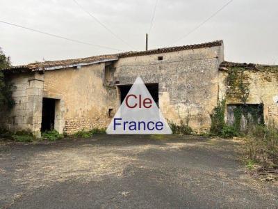 Huge House and buildings to Renovate