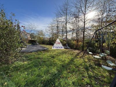 Contemporary Detached House with Landscaped Garden
