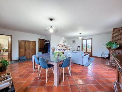 Detached House with Landscaped Garden