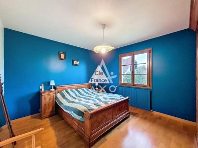 Detached House with Landscaped Garden