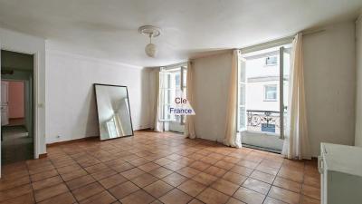 Paris Apartment For Sale in 18th Arrondissement