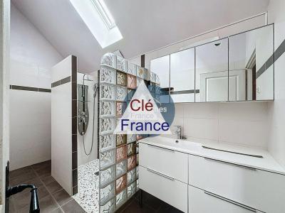 Detached Country House with Outbuilding