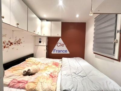 Apartment with Balcony by the Coast