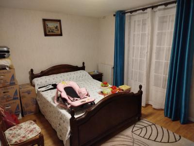 Detached Country House with Landscaped Garden