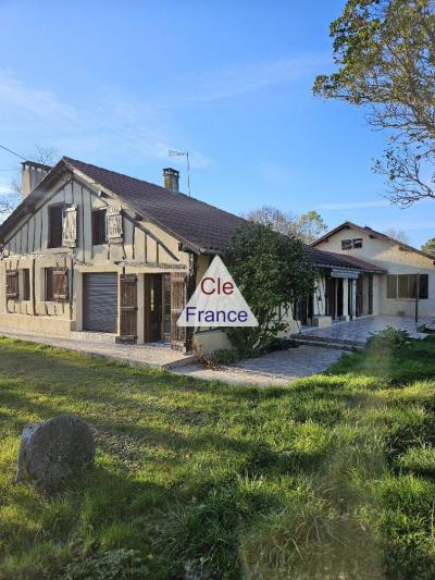 Country House with Guest Gite and Land