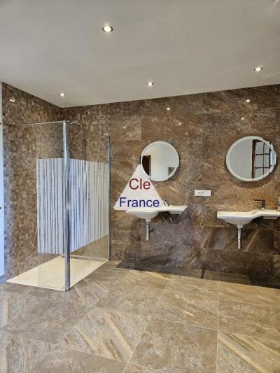 Country House with Guest Gite and Land