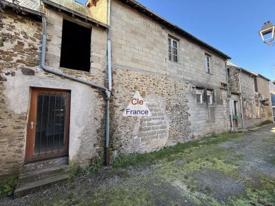 Town House with Outbuilding an Huge Potential