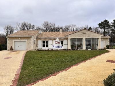 Contemporary Detached House with Landscaped Garden