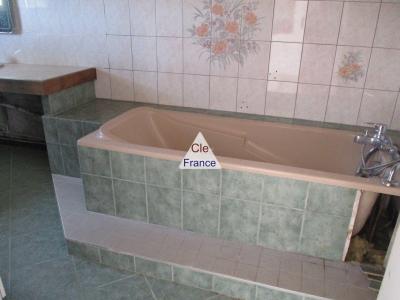 Detached House with Landscaped Garden