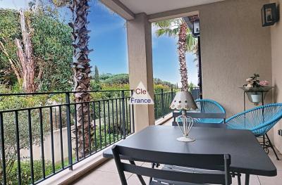 New Apartment in Calm Location by the Med