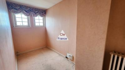 Comfortable Detached House with Garden