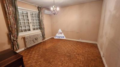 Comfortable Detached House with Garden