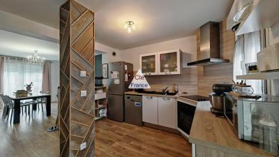 Detached House with Garden, Lovely Family Home