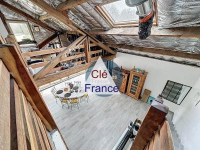 Contemporary Detached House with Landscaped Garden