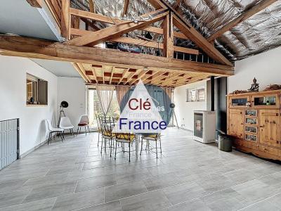 Contemporary Detached House with Landscaped Garden