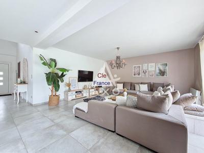 Recently Built Detached House with Garden