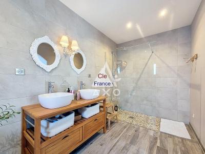 Recently Built Detached House with Garden