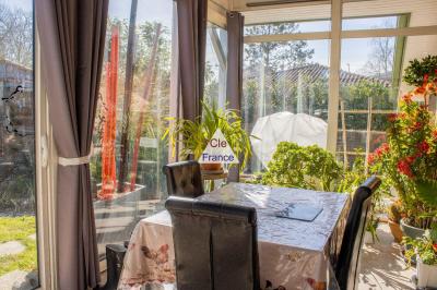 Detached House with Beautiful Landscaped Garden