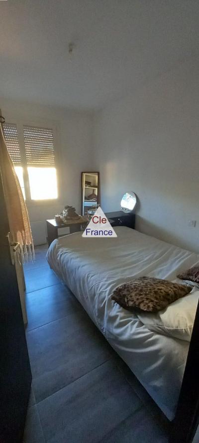 Detached House with Garden