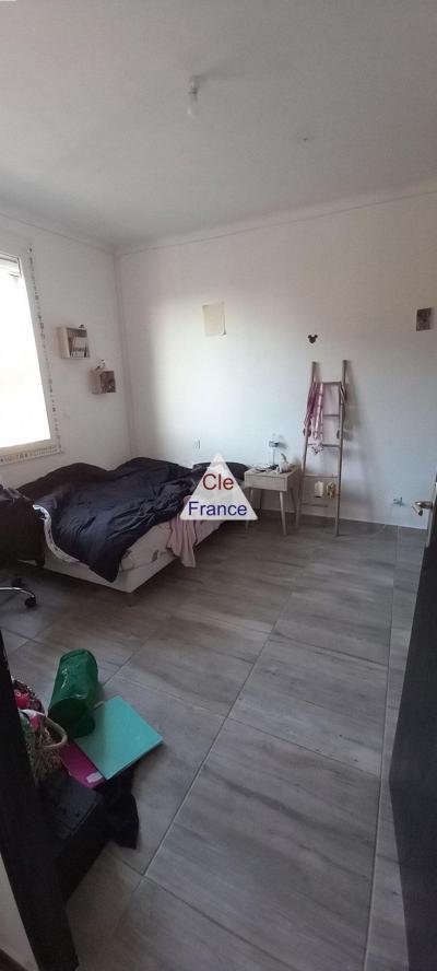 Detached House with Garden