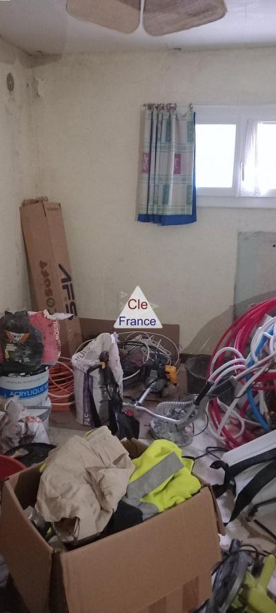 Detached House with Garden