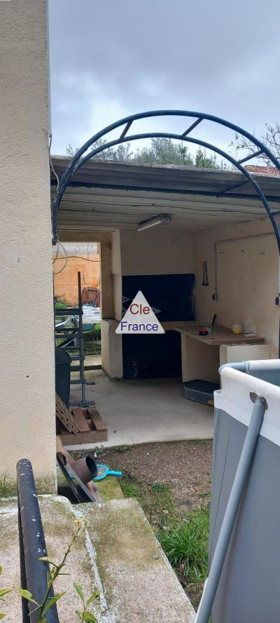 Detached House with Garden