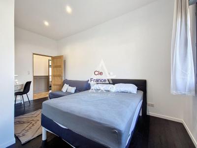 Detached House with Landscaped Garden