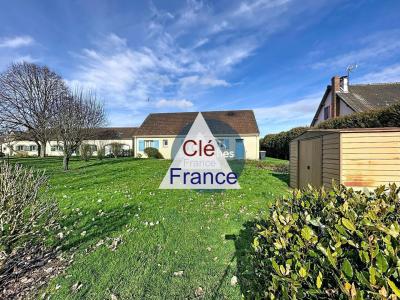 Detached House with Garden in Nice Location