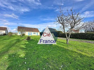 Detached House with Garden in Nice Location
