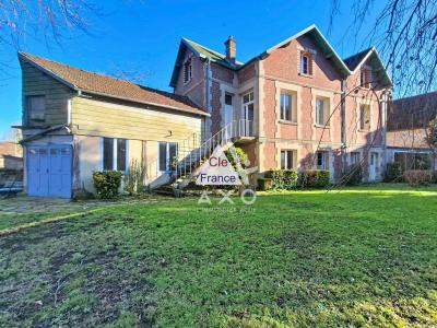 Beautiful House with Character and Garden