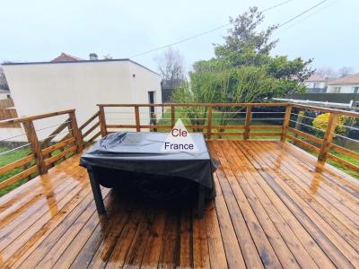 Detached House with Landscaped Garden