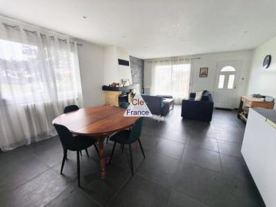 Detached House with Landscaped Garden