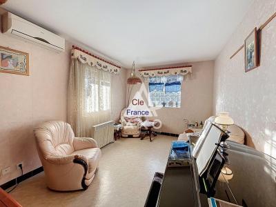 Detached House with Indoor Swimming Pool