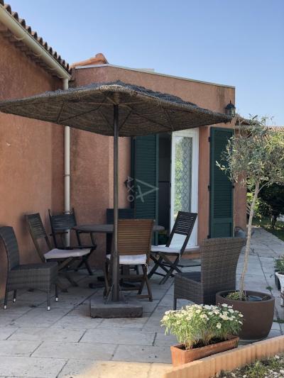 Ground Floor Apartment with Garden