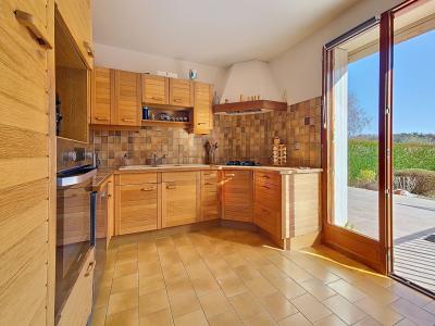 Detached House with Garden by the River Vernisson