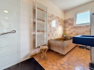 Detached House with Garden by the River Vernisson