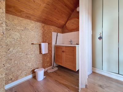 Detached House with Garden by the River Vernisson