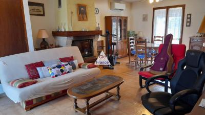 Detached House with Garden, Lovely Family Home