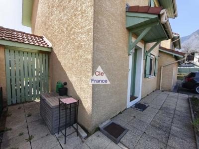 Comfortable Detached House with Garden