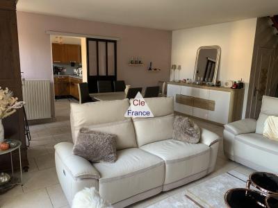 Town House with Neat Garden