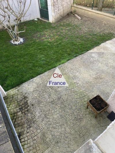 Town House with Neat Garden