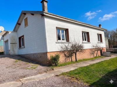 Detached House With Garden And Outbuilding