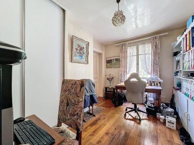Paris Apartment in 18th Arrondissement