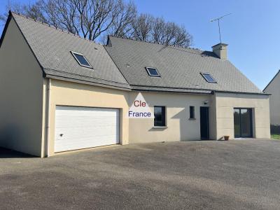 Contemporary Detached House with Garden